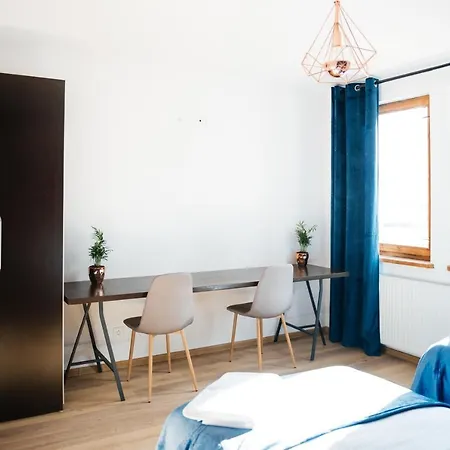 Lulu Piaseczno Bed & Breakfast