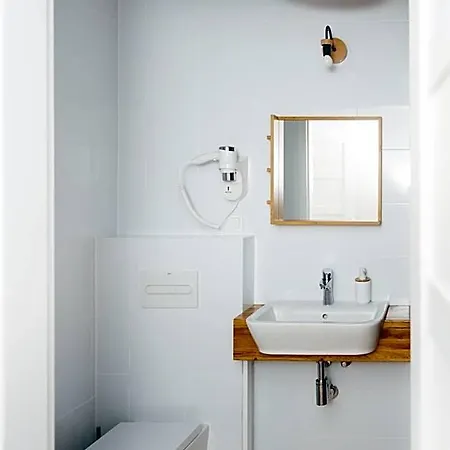Bed & Breakfast Lulu 3*