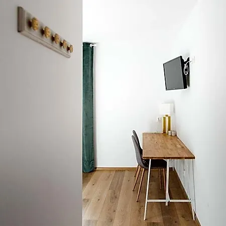 Bed & Breakfast Lulu 3*